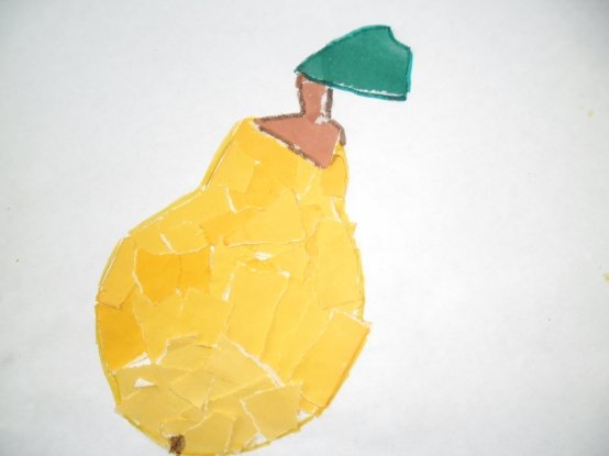 Яблоко из рваной цветной бумаги