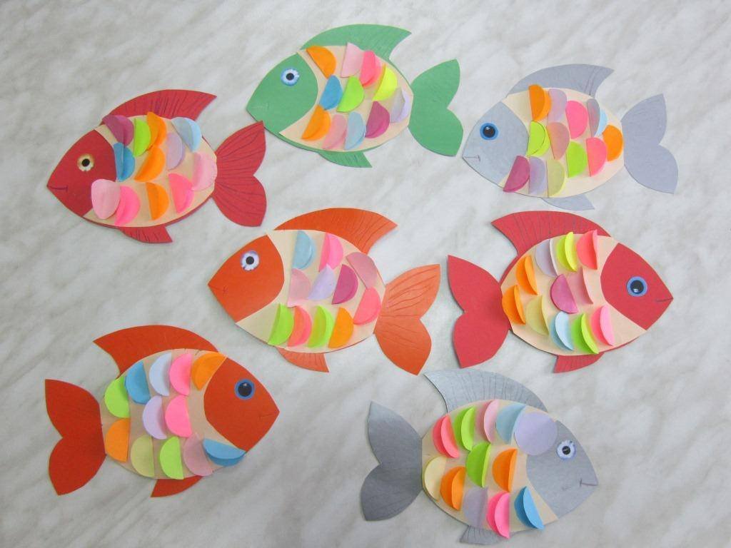 Рыбка вторая младшая группа. Рыбки. Аппликация. Рыбка аппликация для детей. Поделка объемная рыбка. Рыбка из бумаги для детей.
