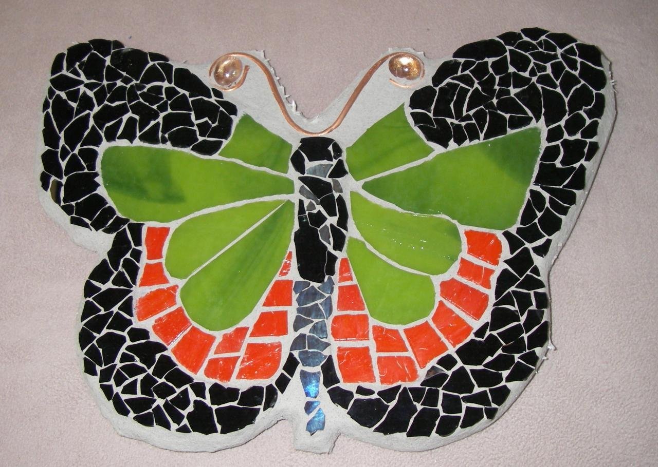 Обрывная мозаика бабочка. Отрывная аппликация. Поделка бабочка. Мозаика из бумаги бабочка. Конспект аппликации бабочка