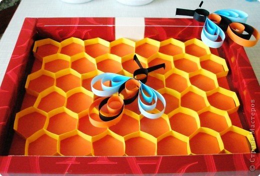 Пчелы в сотах поделка