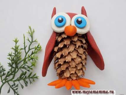 Совята из шишек и пластилина