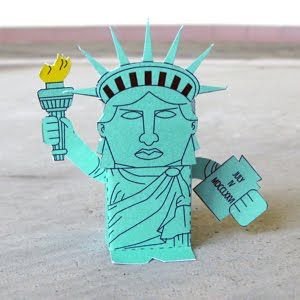 Статуя свободы из пластилина