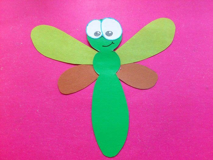 Аппликация Стрекоза. Насекомые из цветной бумаги. Поделки на тему насекомые. Стрекоза поделка для детей. Стрекоза аппликация из бумаги