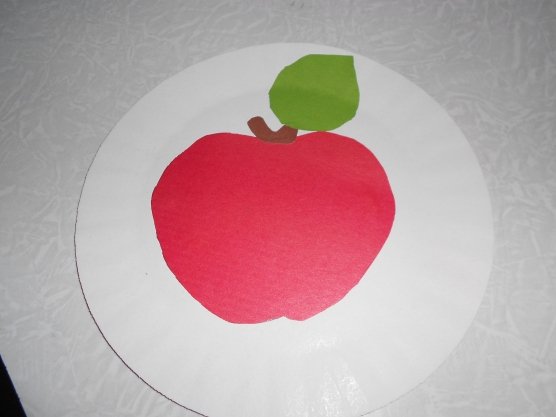 Аппликация яблочко на тарелочке