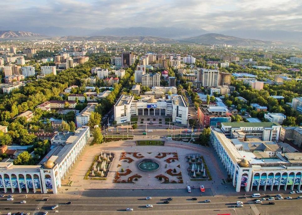 Город бишкек страна. Город Бишкек. Киргизия город Бишкек. Панорама Бишкек. Бишкек центр города.