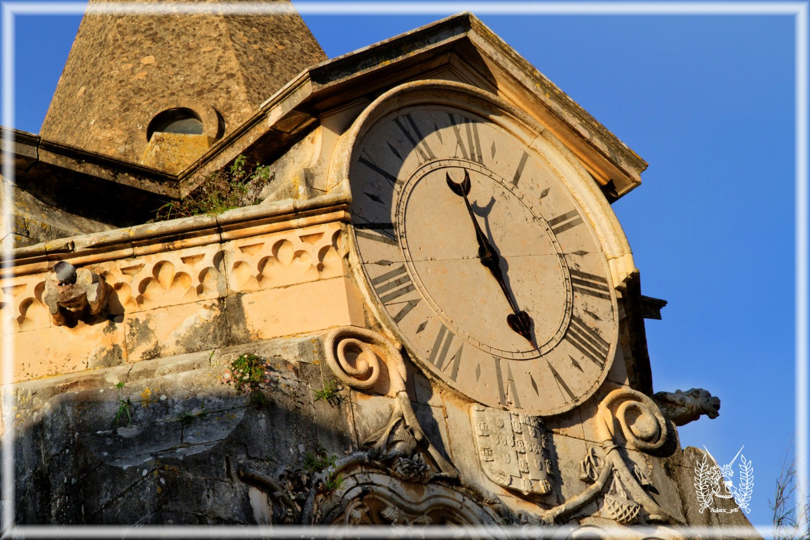 До 3 часов была в городе. Башенные часы. Башня с часами. Старинные башенные часы. Часы на башне.