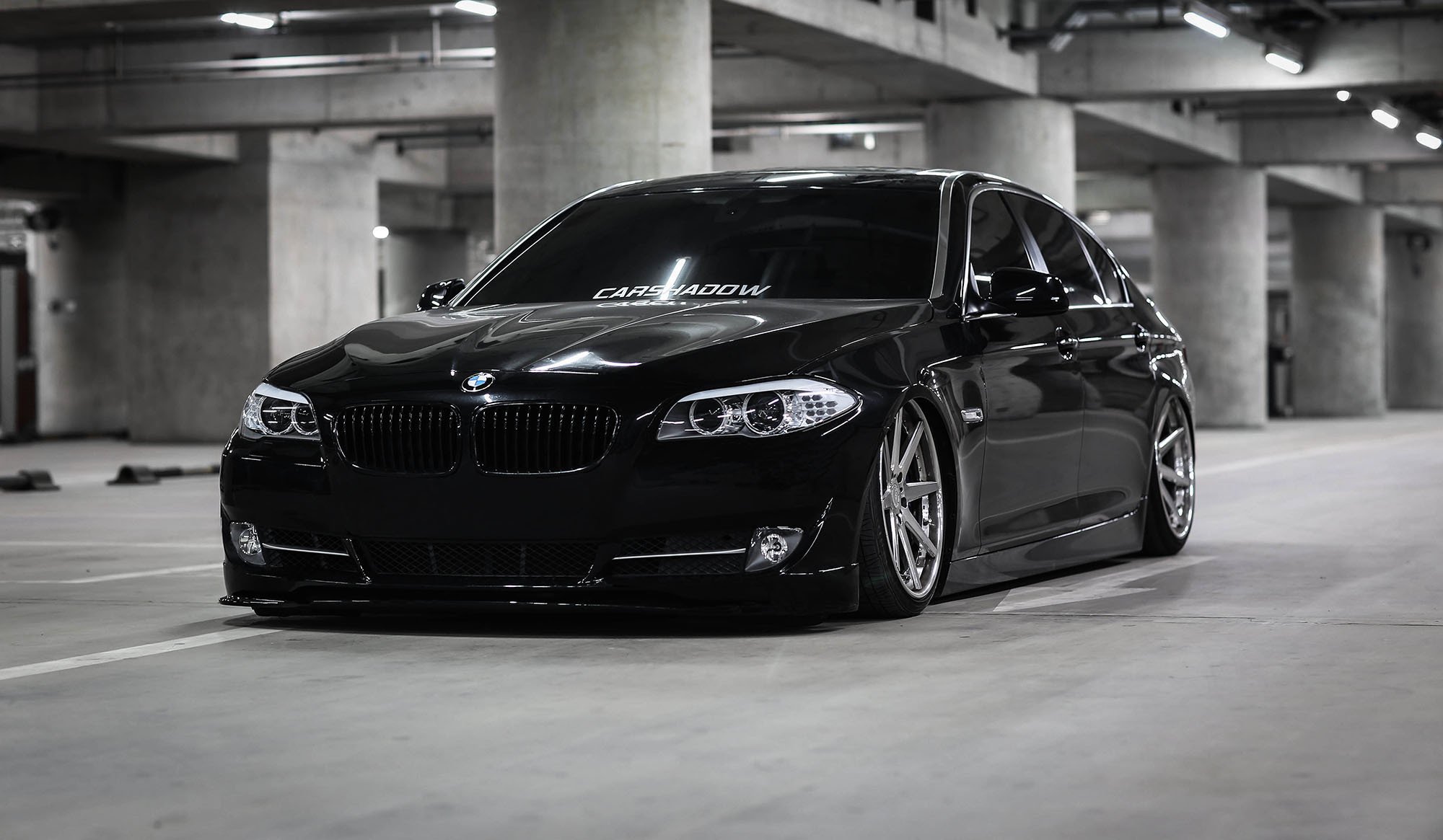 Черная машина затонирована песня. BMW m5 f10. BMW 5 f10 Tuning Black. БМВ м5 черная. BMW f10 Black.