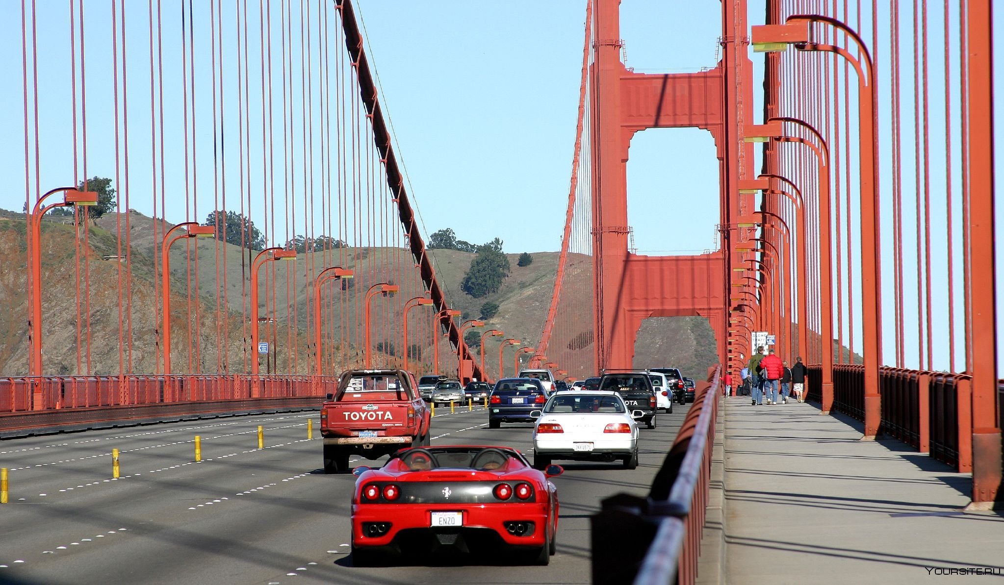 Работа дороги и мосты. Золотые ворота Сан-Франциско car car car. Мост золотые ворота в Сан-Франциско. Мост Сан Матео в Сан-Франциско. Золотые ворота Сан Франциско машины.