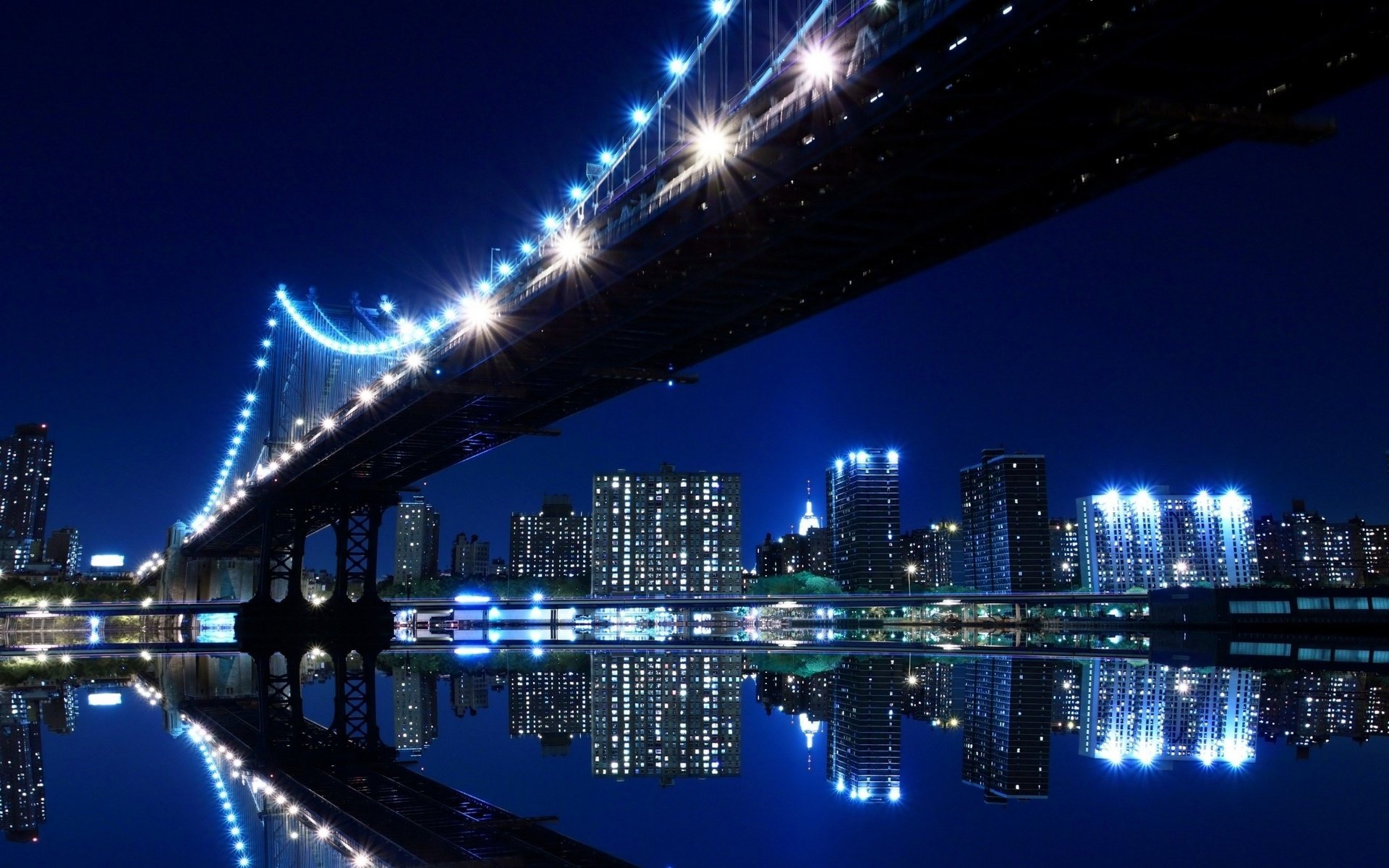 Фонки город. Бруклинский мост Нью-Йорк. Фотообои Манхэттенский мост. Ночной город. Огни ночного города.