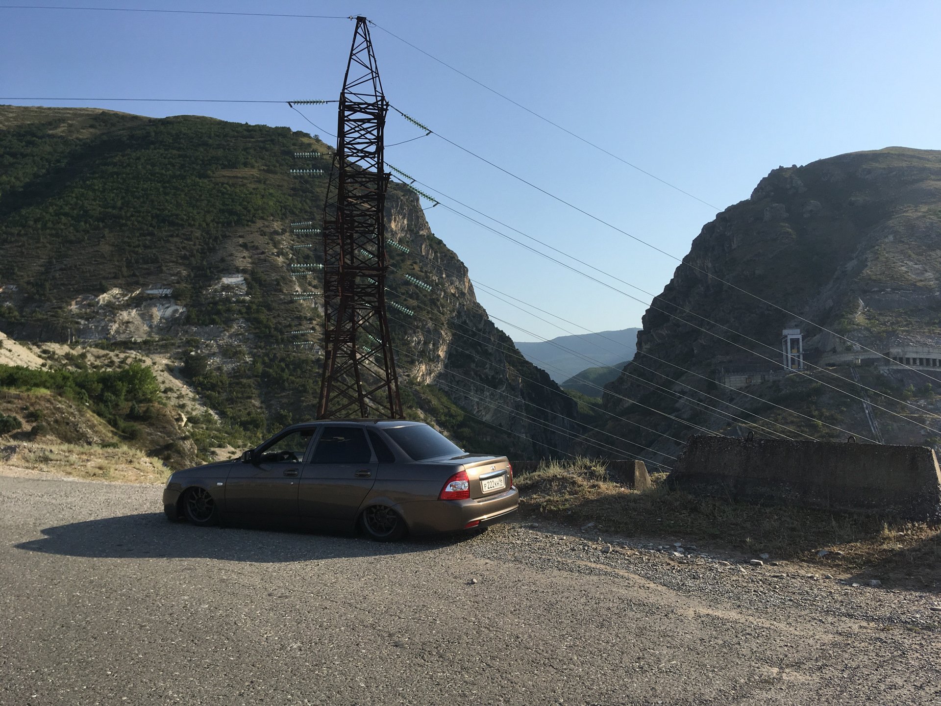 Дром дагестан. Приора Дагестан. Дагестанские машины. Машина в горах Дагестан.