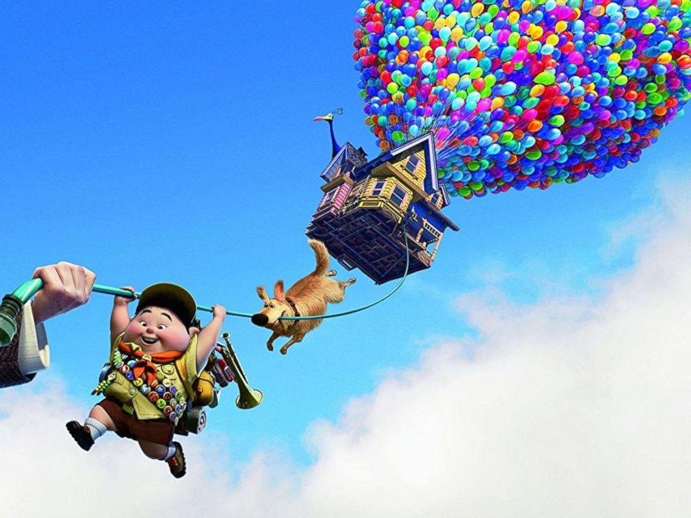 Летающий дом. Летающий дом на шариках. Кадр из мультфильма вверх.