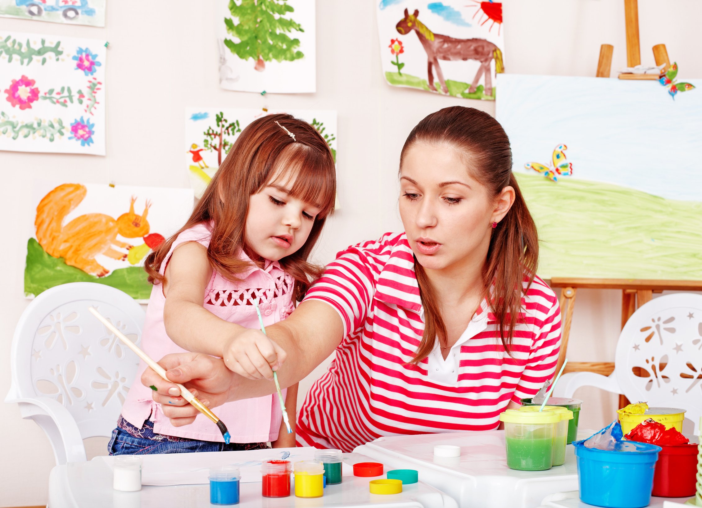 Покажи где мамочка. Детское творчество. Вместе с мамой. Мама и ребенок творчество. Творческие занятия для детей.