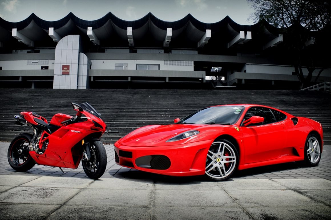 Машина мотоцикл. Мотоцикл Феррари ф4. Дукати машина. Ferrari and Ducati. Мотоцикл спортивный Феррари.
