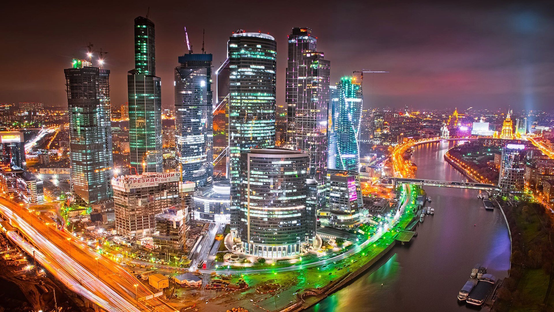 Столицей является не самый крупный город страны. Москва Сити 8к. Ночной вид Москва Сити. Город Москоу Сити.