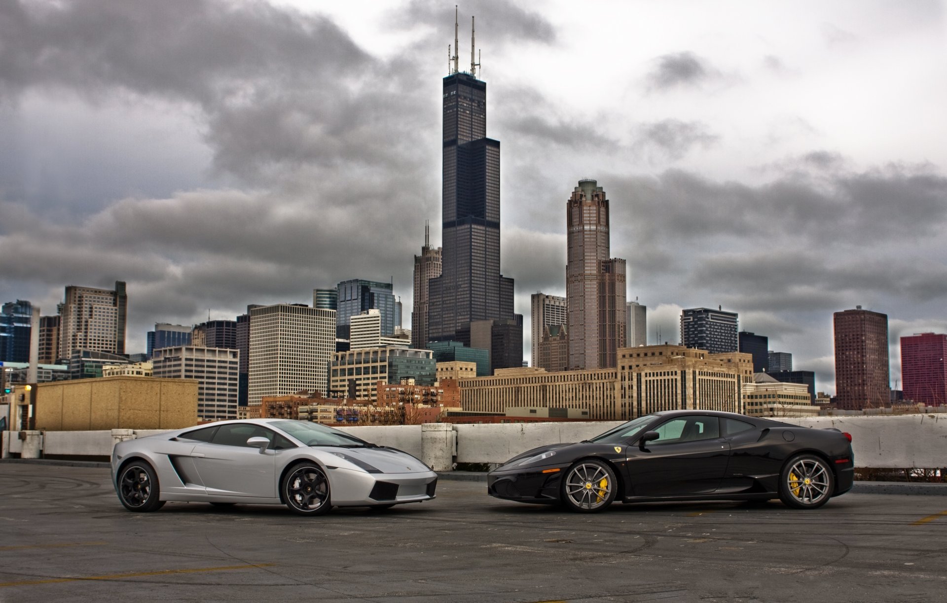 Жизнь без машин. Ламборгини в Нью Йорке. Lamborghini Ferrari Black. Автомобиль и небоскрёбы. Автомобиль на фоне небоскребов.