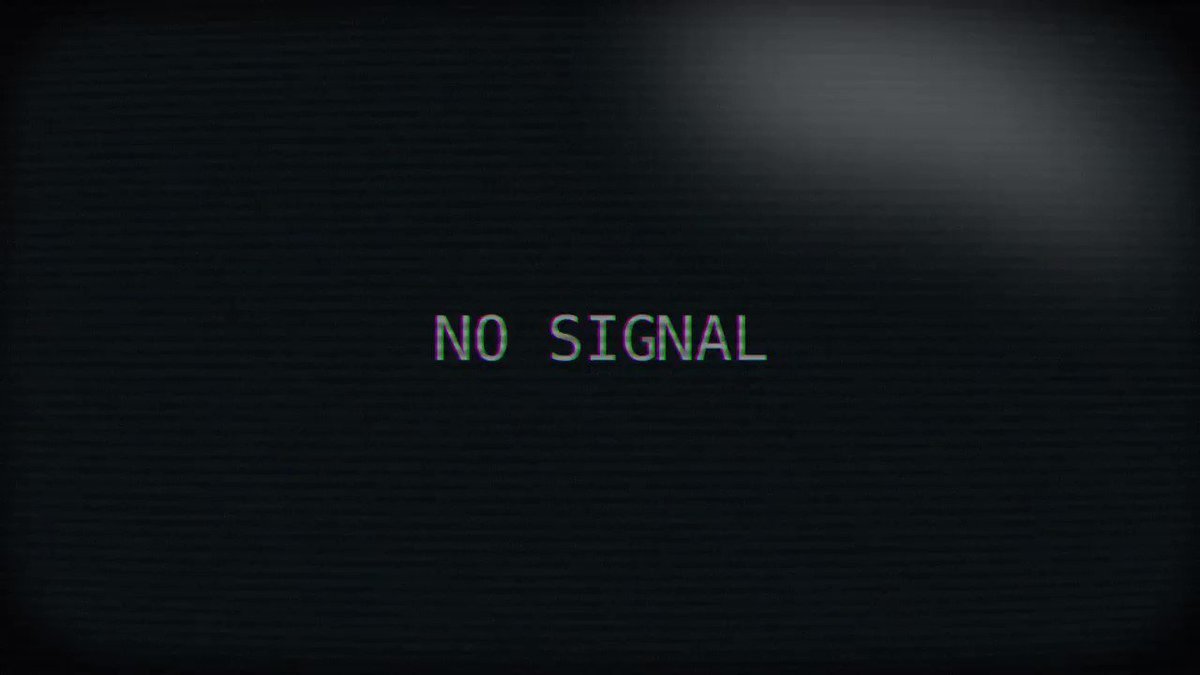 Черный экран конец. Черный экран с надписью. Темный экран с надписью. Надпись нет на черном фоне. No Signal на черном фоне.