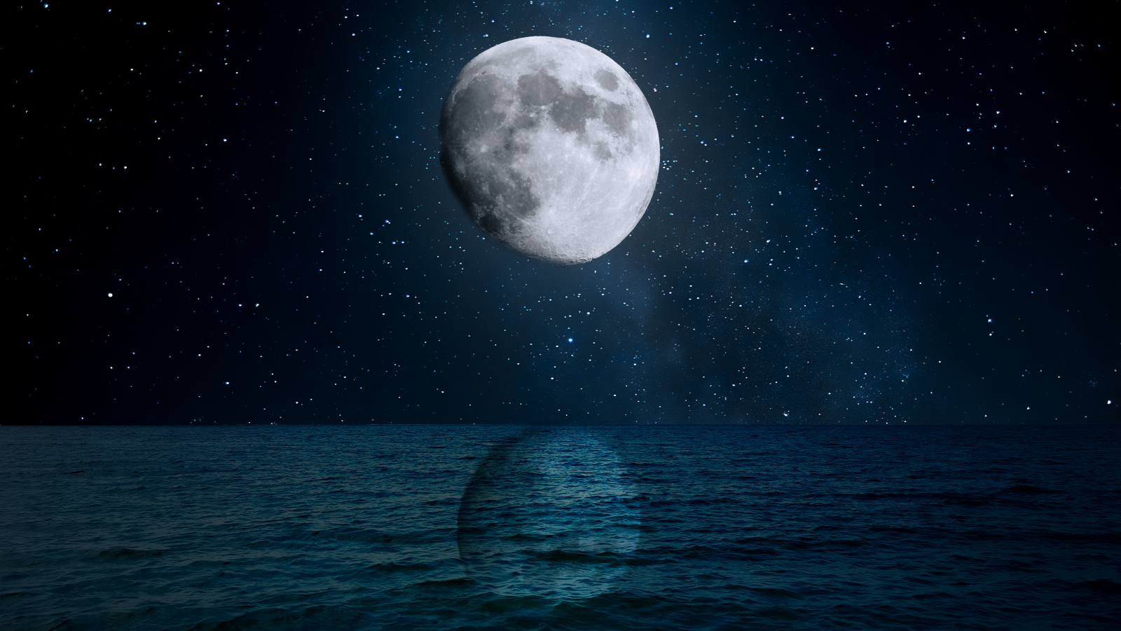 Ночь с луной 4. Ночь море Луна звезды. Звездное небо с луной. Лунная ночь. Лунное небо.