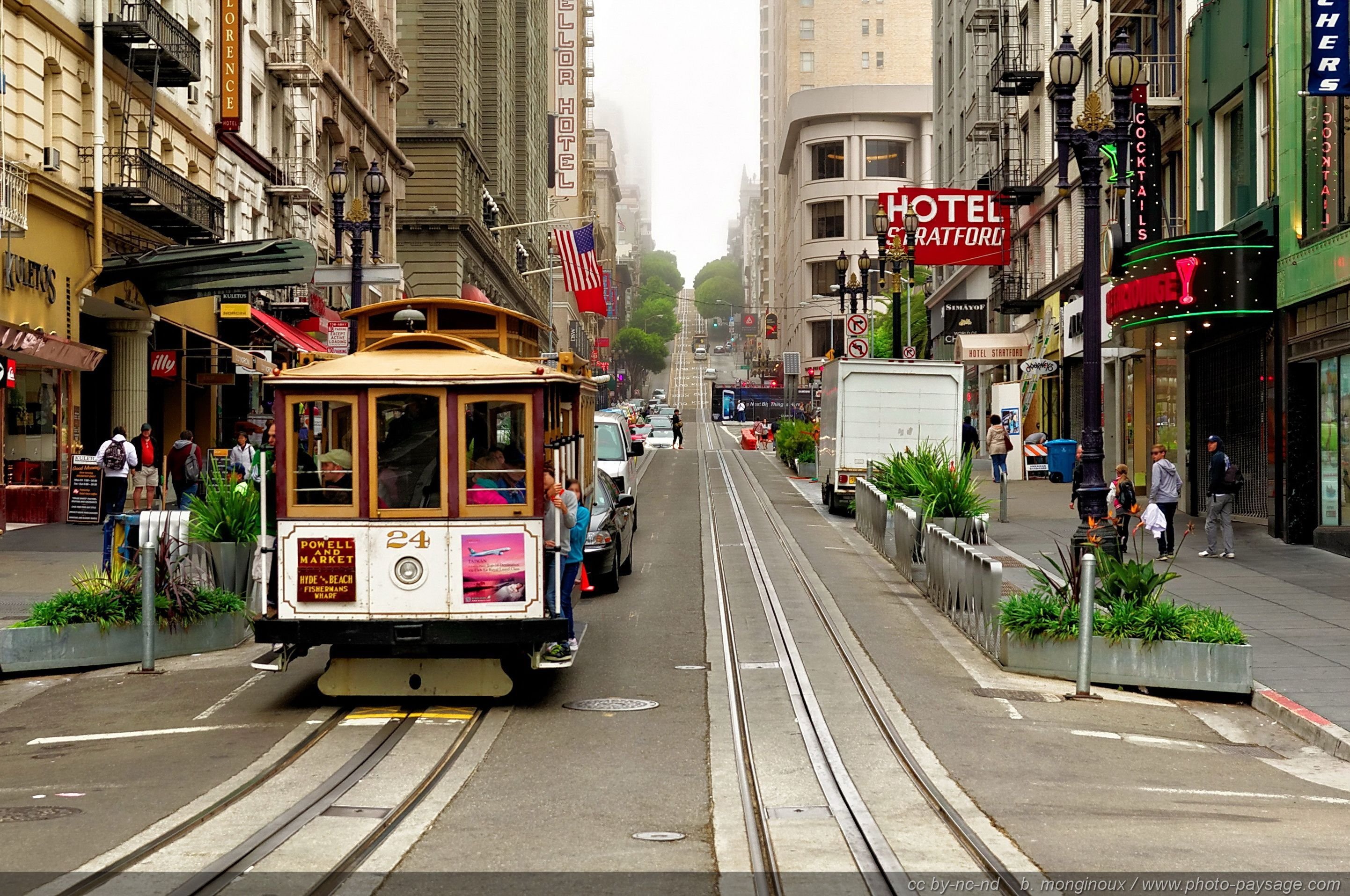 Сана улицы. Центральная улица Сан Франциско. Калифорния стрит Сан Франциско. Сан-Франциско Калифорния трамвай. Дороги в Сан Франциско.