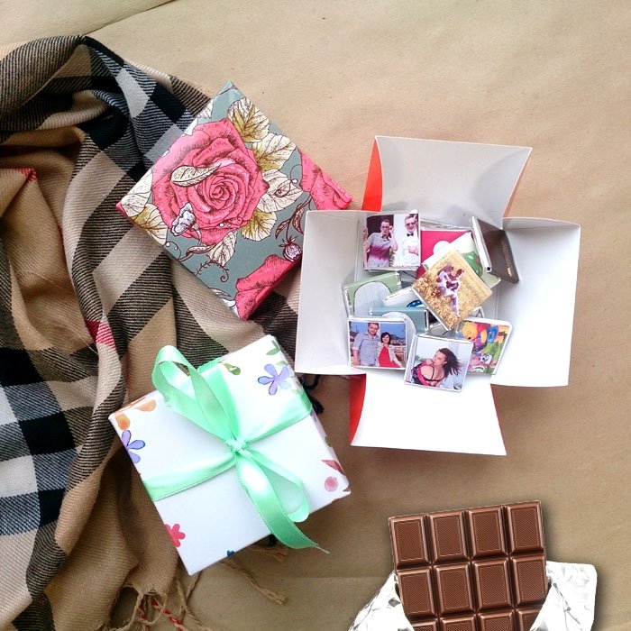 Упаковка подарка девушке. Красивая упаковка шоколада. Необычные шоколадные подарки. Подарок с шоколадками. Оригинальная шоколадка