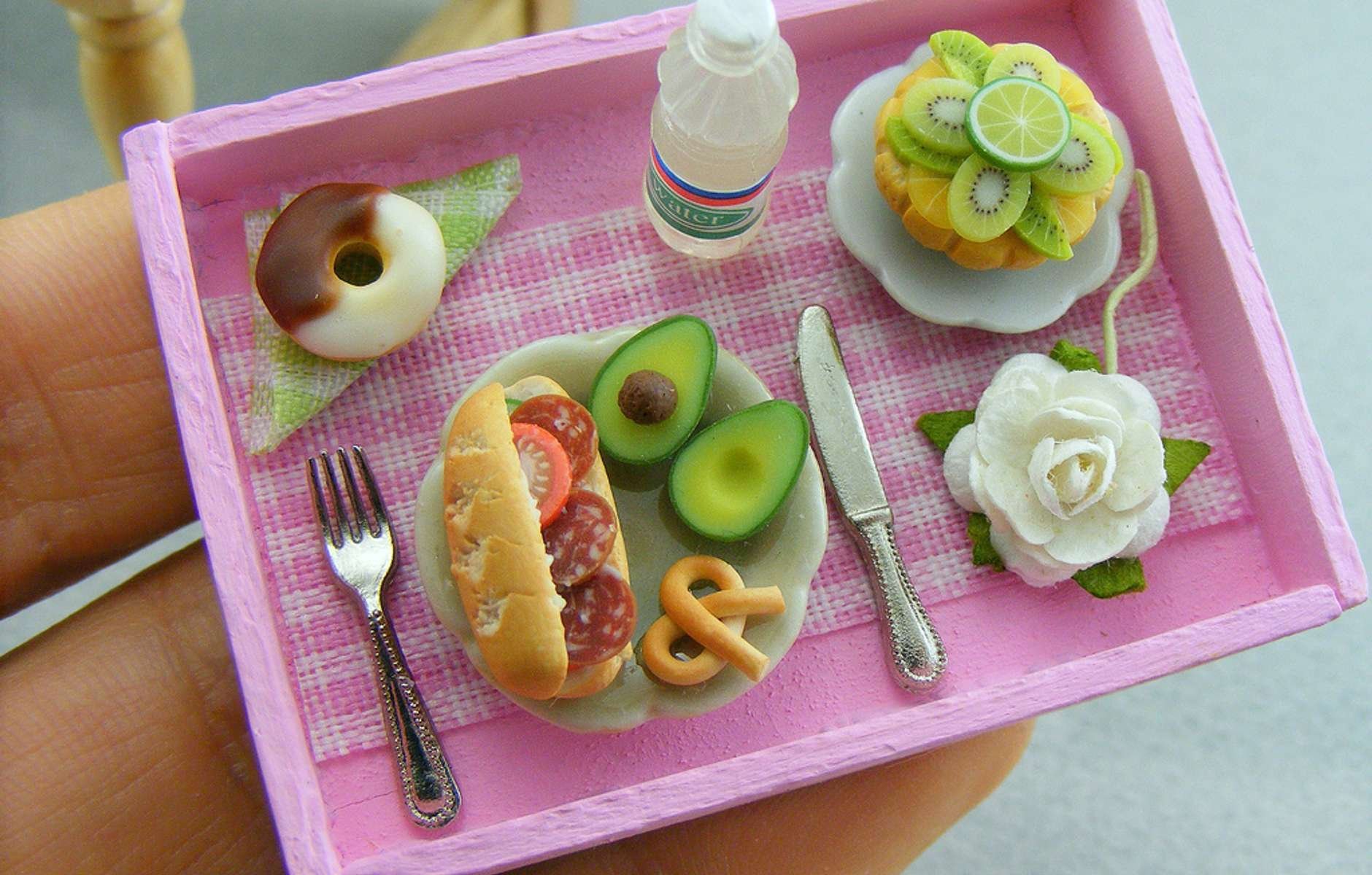 Продукты из пластилина. Еда для Барби из полимерной глины. Еда для кукол Барби из полимерной глины. Миниатюра для кукол еда. Миниатюра еда из полимерной глины.
