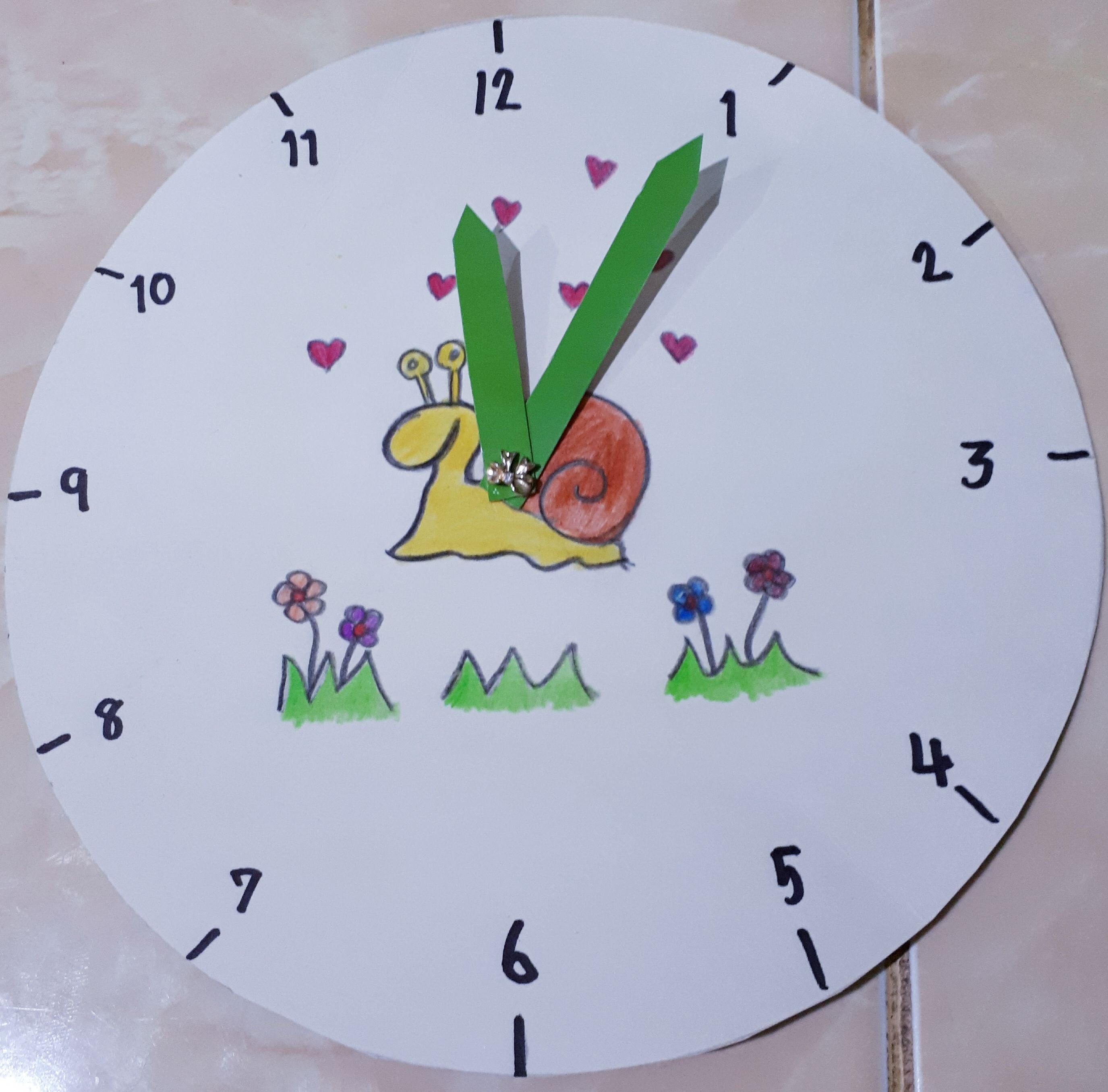 Часы из картона. Часы из картона для детей. Поделка часы для детей. Часы своими руками для детей.
