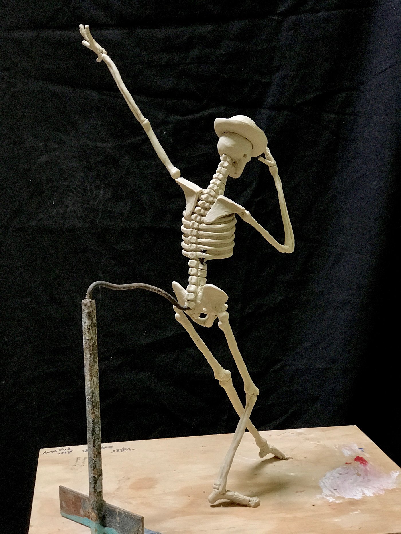 Скелет из пластилина. Скелет из проволоки. Каркас для скульптуры. Лепка скелета.