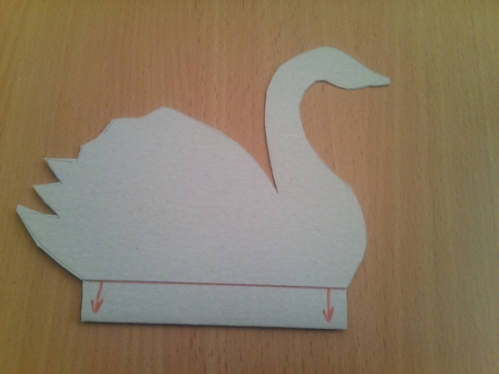 Лебеди из бумаги для детей. Поделка лебедь. Поделка лебедь из бумаги для детей. Объемная аппликация лебедь. Лебедь из бумаги на картоне.