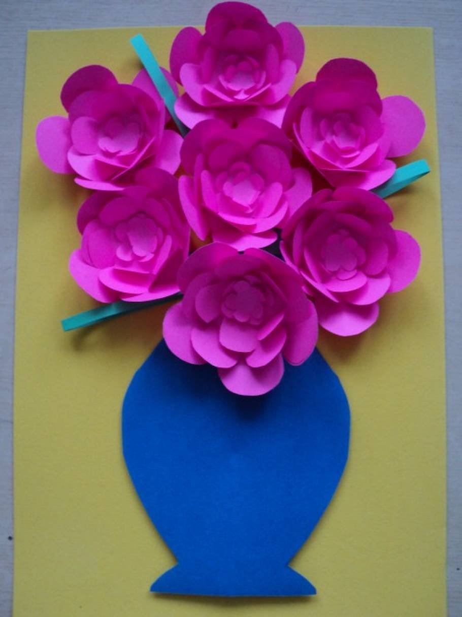 Поделка из бумаги на день рождения маме. Объемная аппликация. Аппликация.цветы. Поделка цветы. Цветы из цветной бумаги.