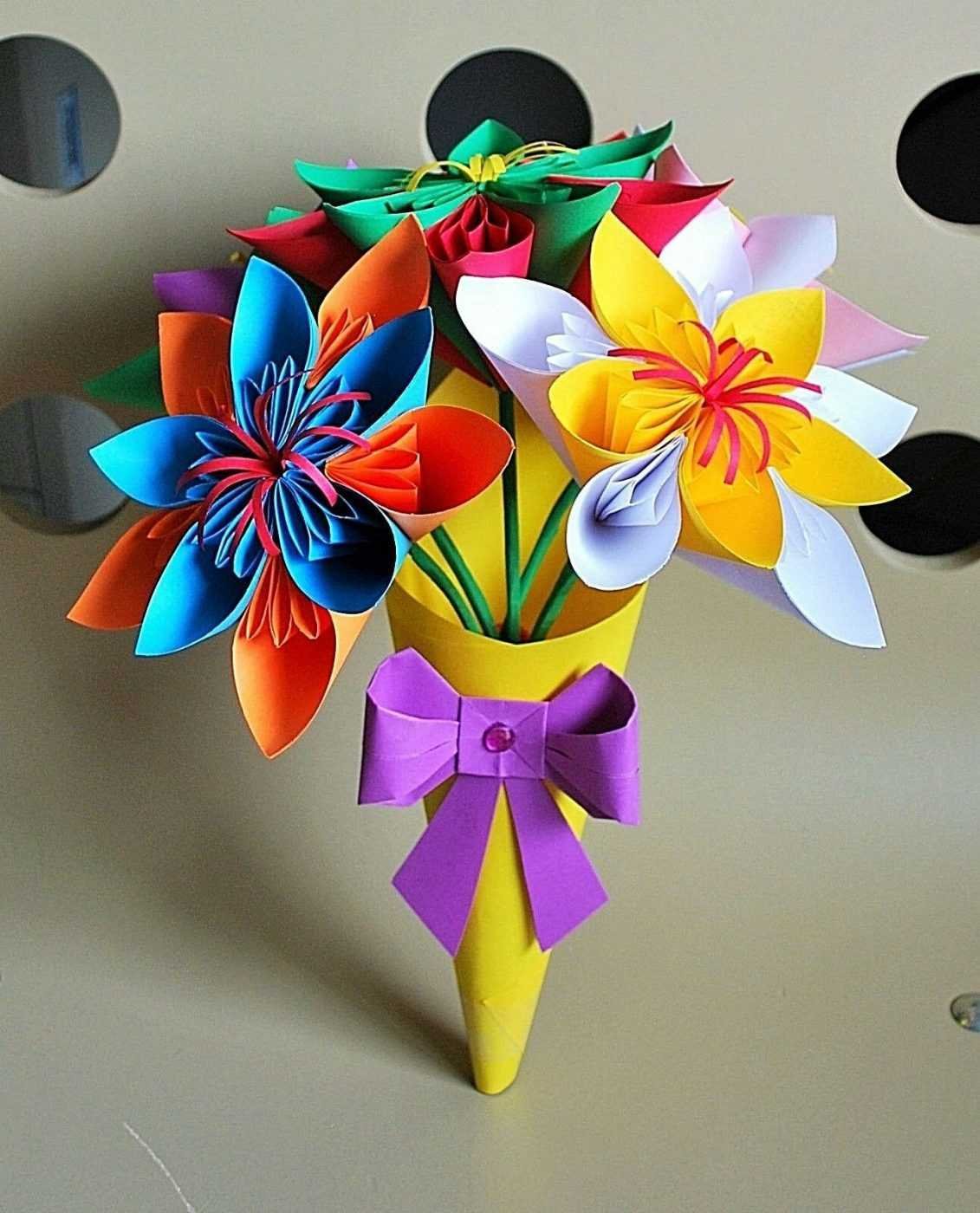 Поделка цветы. Бумажный букет цветов. Объемная однерка из бумаги. Букет оригами. Поделки из бумаги своими руками для школы