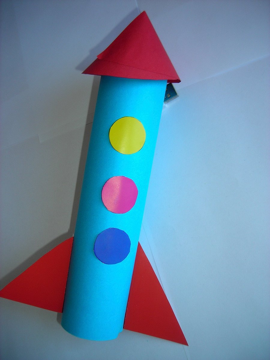 Как делать ракету из бумаги