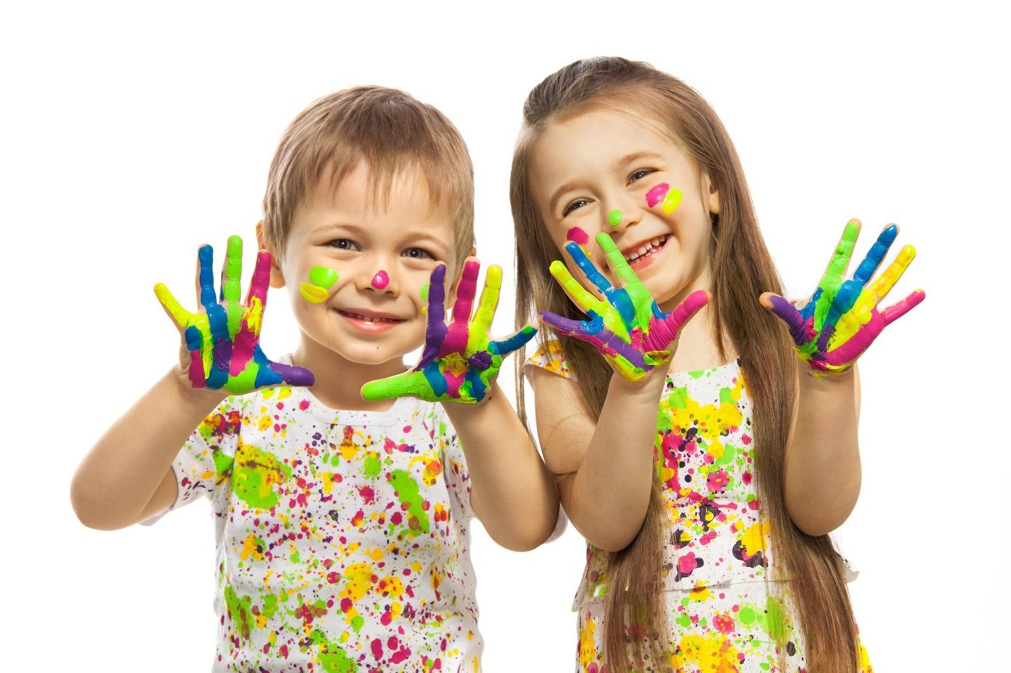 Дети творчество. Краски для детей. Веселые дети. Счастливые дети в красках. Красочно рассказывать
