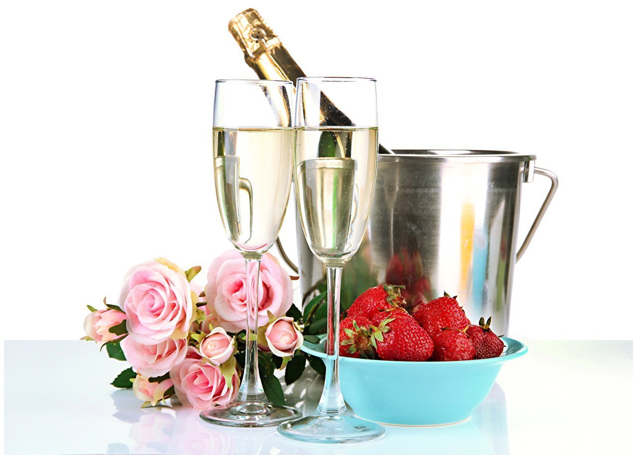 Шампанское и розы 69. Шампанское в бокале. Цветы и шампанское. Бокалы с шампанским. Бокалы с шампанским и цветами.