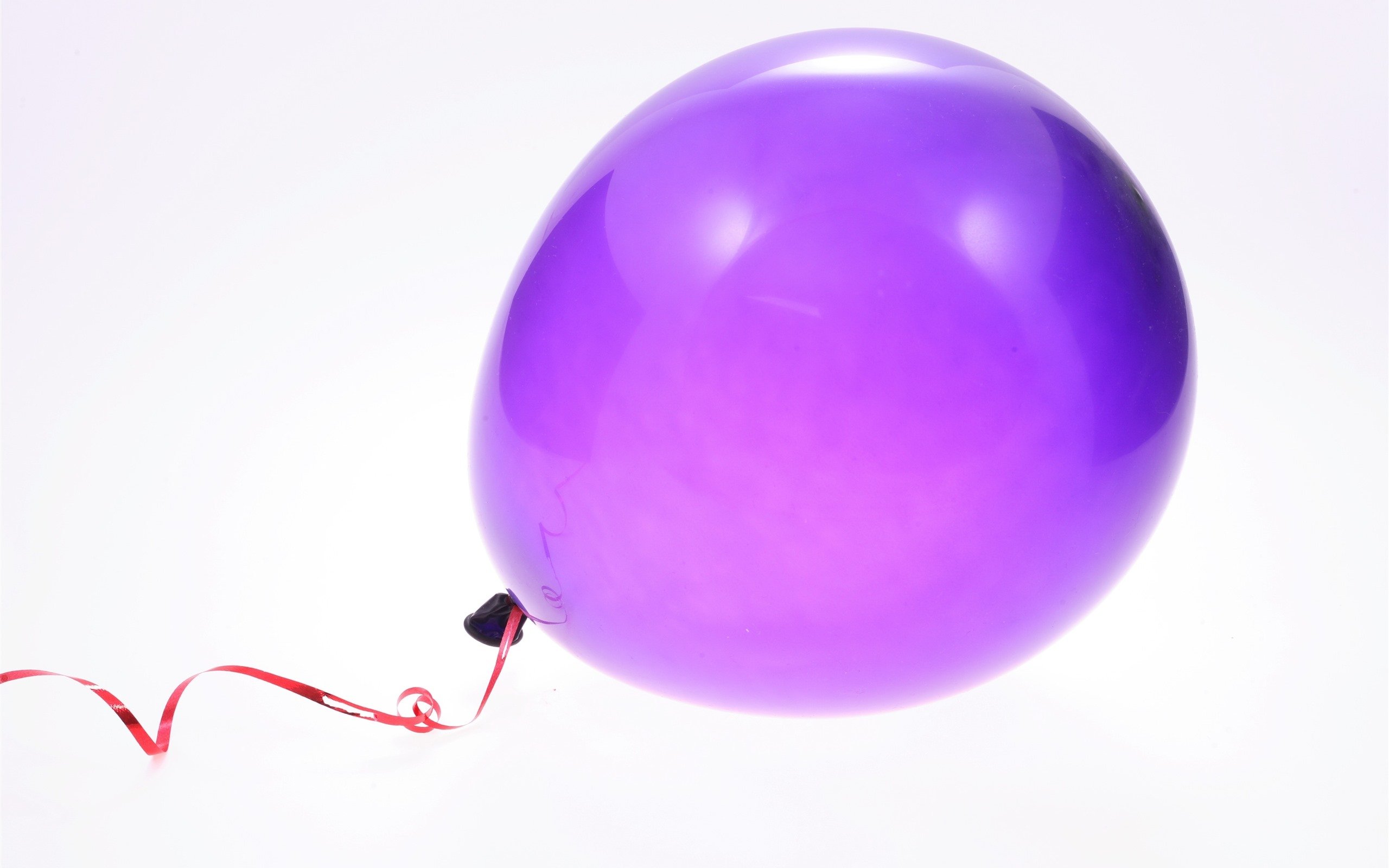 Малоразмерный шар. Воздушный шарик. Разноцветные шары. Красивый шар. Красивые шарики.