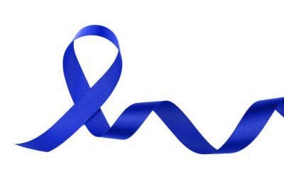 Голубая лента на белом фоне