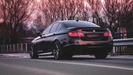 БМВ 4 черная