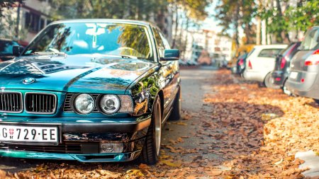 BMW e34 осень