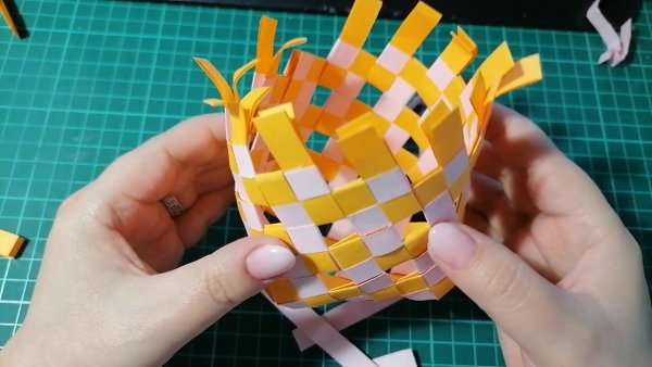 Плетение из бумажных полос