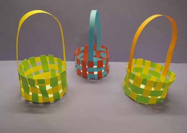 Корзины из бумажных полос