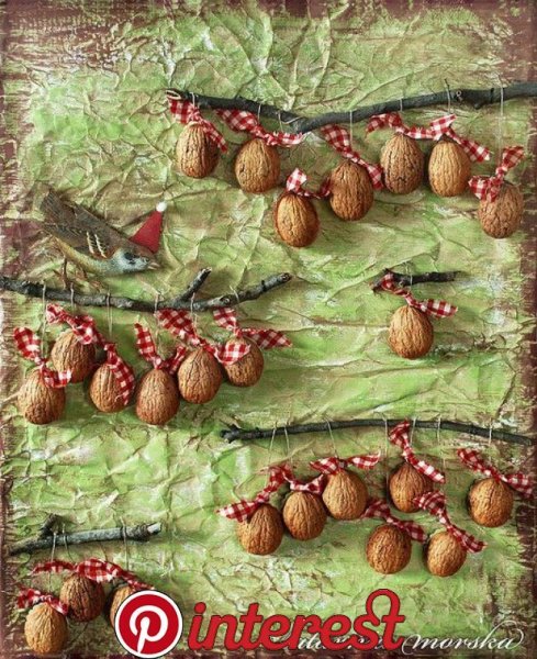 Панно из ореховой скорлупы
