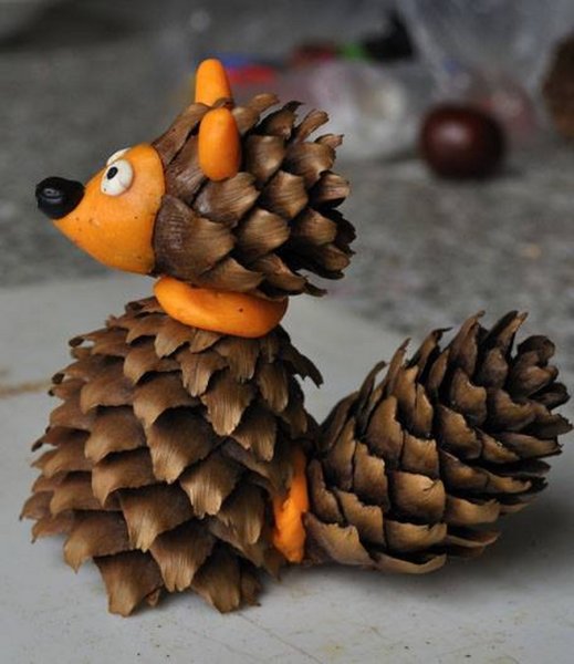 Поделки из шишек и пластилина