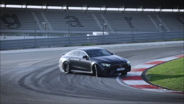 Мерседес gt 63s в дрифте