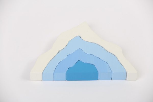 Айсберг из бумаги