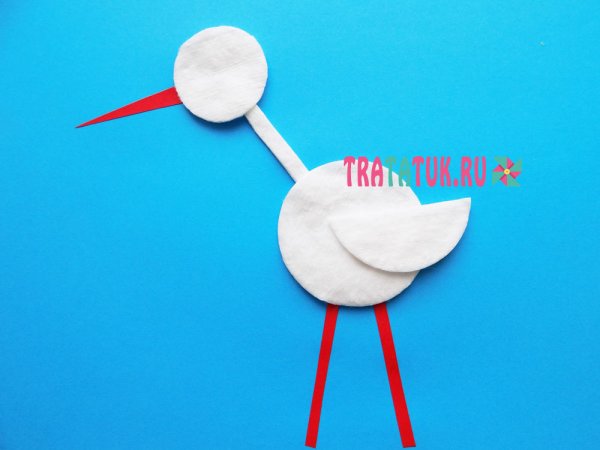 Аист из ватных дисков