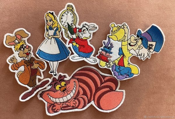 Нашивка на одежду Алиса