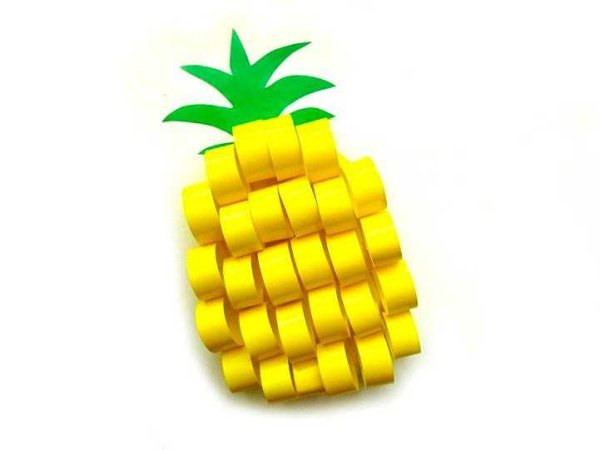 Ананас из цветной бумаги