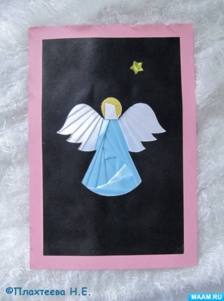 Ангел в технике Айрис фолдинг