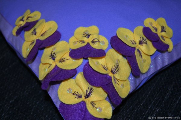 Цветы Анютины глазки из фетра