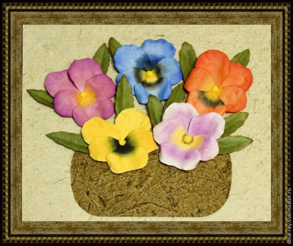 Аппликация Анютины глазки из бумаги