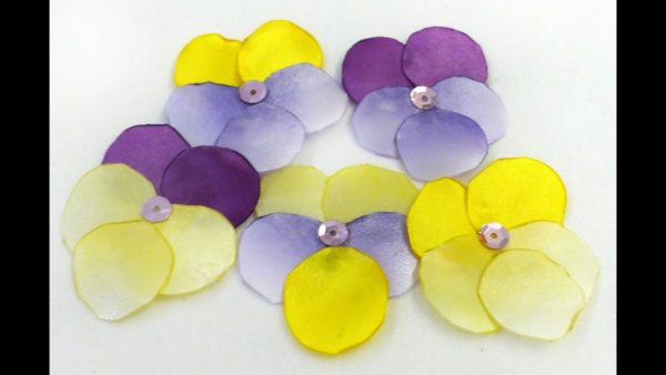 Аппликация Анютины глазки