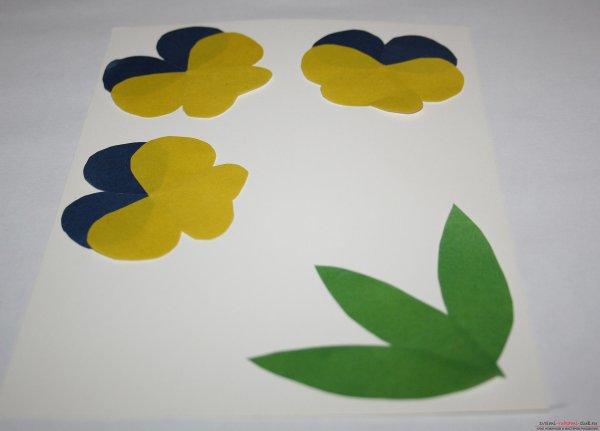 Аппликация Анютины глазки из цветной бумаги